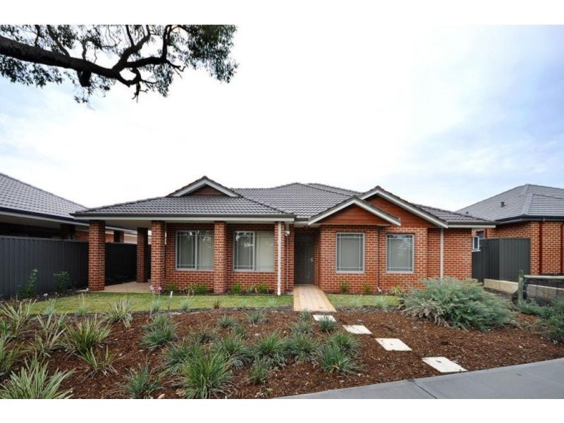 21 Ollave Circuit, Aveley WA 6069