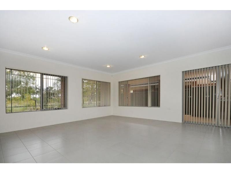 21 Ollave Circuit, Aveley WA 6069