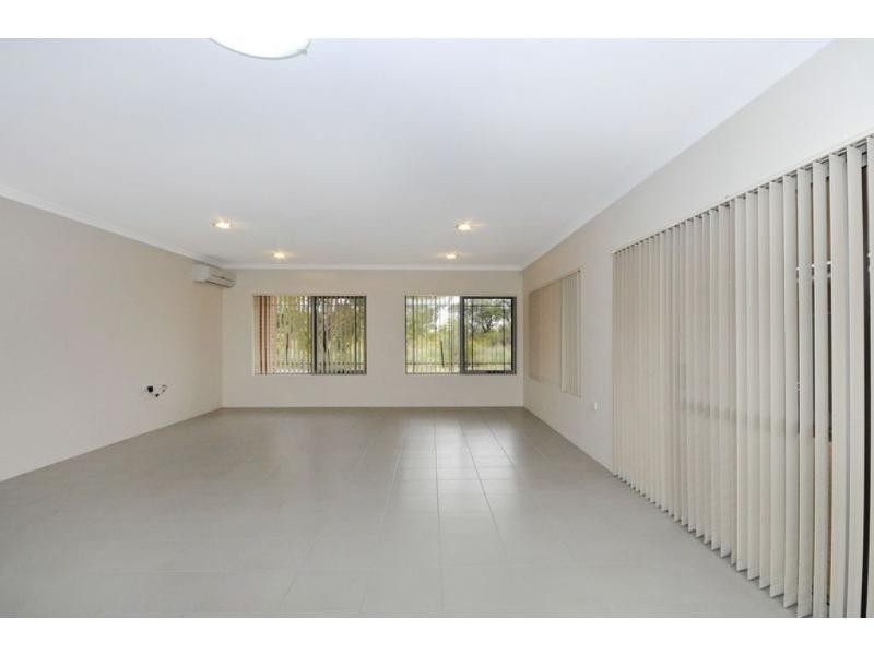 21 Ollave Circuit, Aveley WA 6069