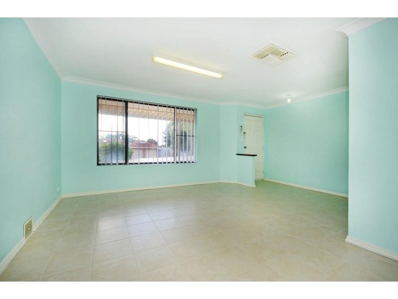 3 Weaber Court, Marangaroo WA 6064