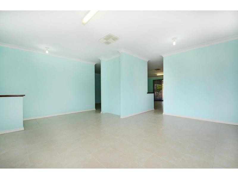 3 Weaber Court, Marangaroo WA 6064