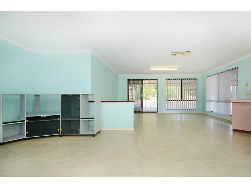 3 Weaber Court, Marangaroo WA 6064