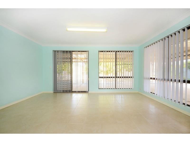 3 Weaber Court, Marangaroo WA 6064