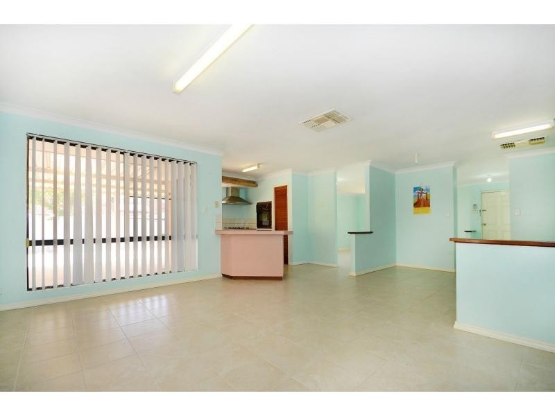 3 Weaber Court, Marangaroo WA 6064