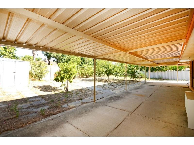 3 Weaber Court, Marangaroo WA 6064