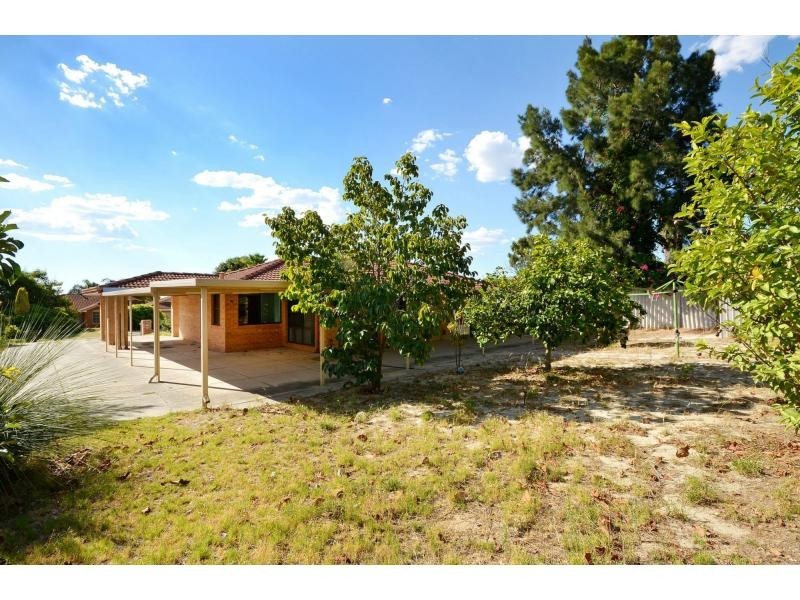 3 Weaber Court, Marangaroo WA 6064