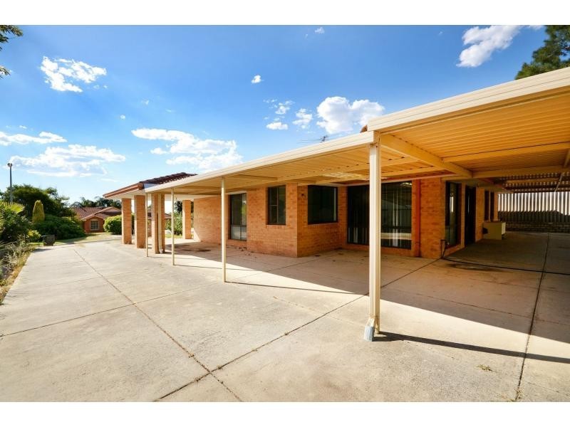 3 Weaber Court, Marangaroo WA 6064