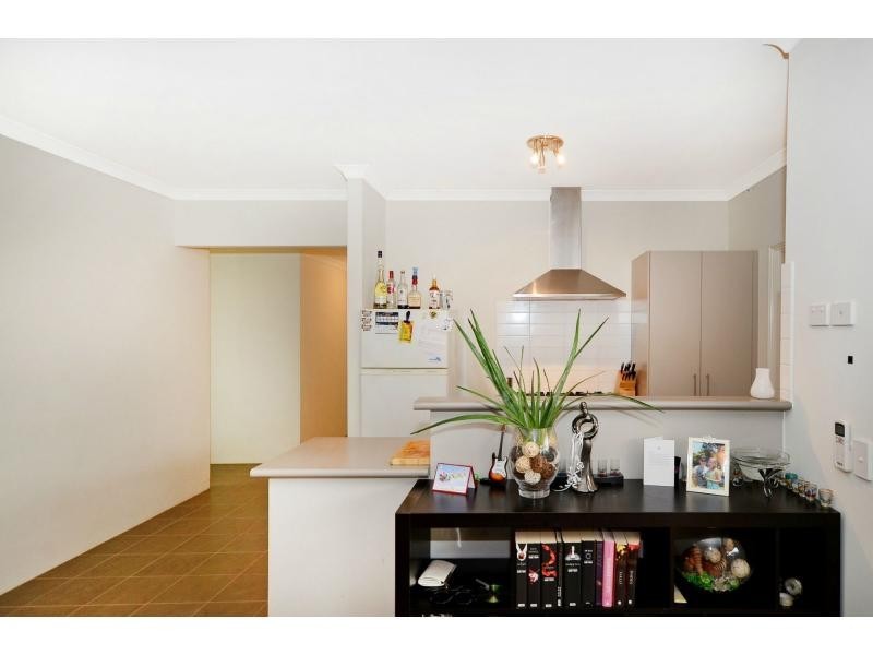 4/10 Dulegal Way, Aveley WA 6069