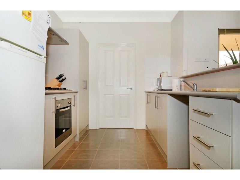 4/10 Dulegal Way, Aveley WA 6069