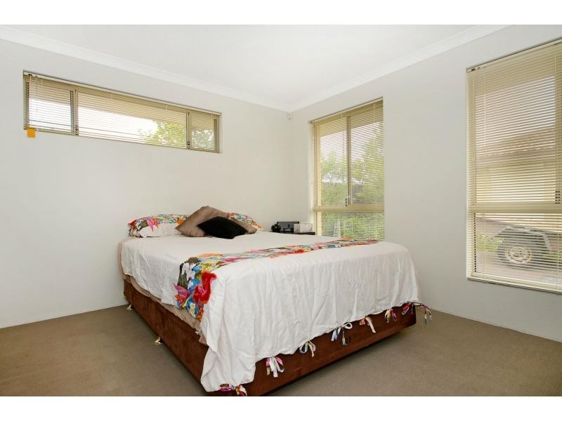 4/10 Dulegal Way, Aveley WA 6069