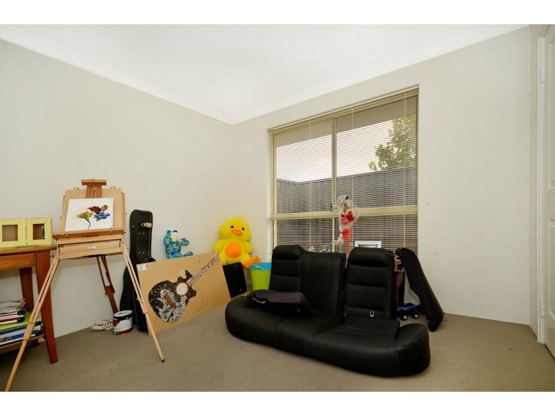 4/10 Dulegal Way, Aveley WA 6069