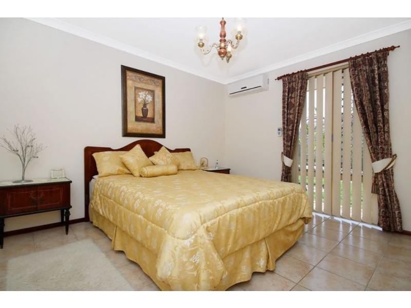 307 Summerlakes Parade, Ballajura WA 6066