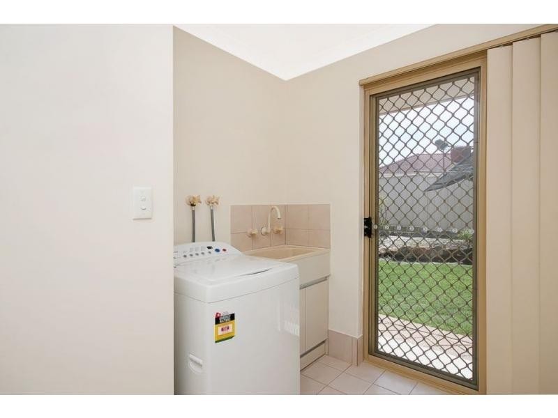 307 Summerlakes Parade, Ballajura WA 6066