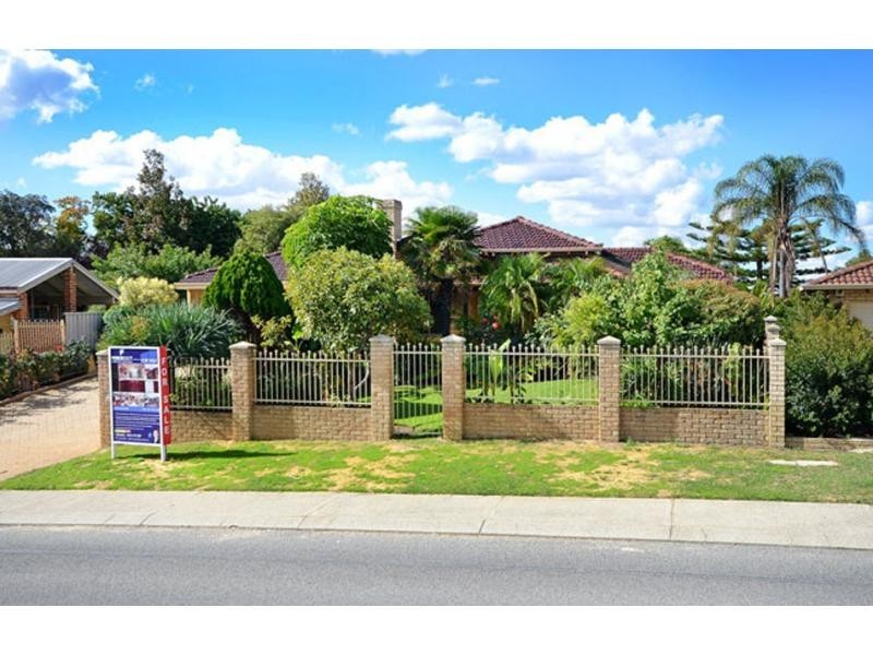 307 Summerlakes Parade, Ballajura WA 6066