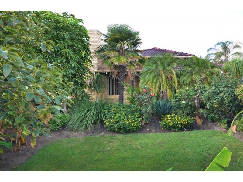 307 Summerlakes Parade, Ballajura WA 6066