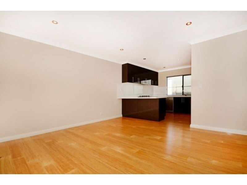 4/372 Light Street, Dianella WA 6059