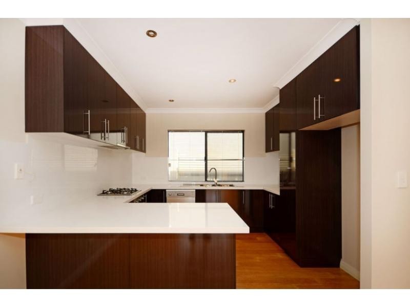 4/372 Light Street, Dianella WA 6059