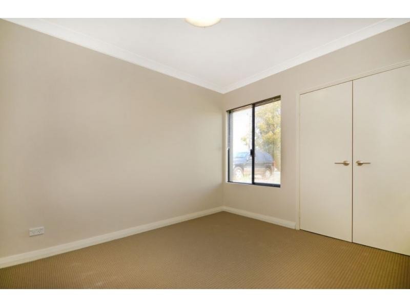 4/372 Light Street, Dianella WA 6059