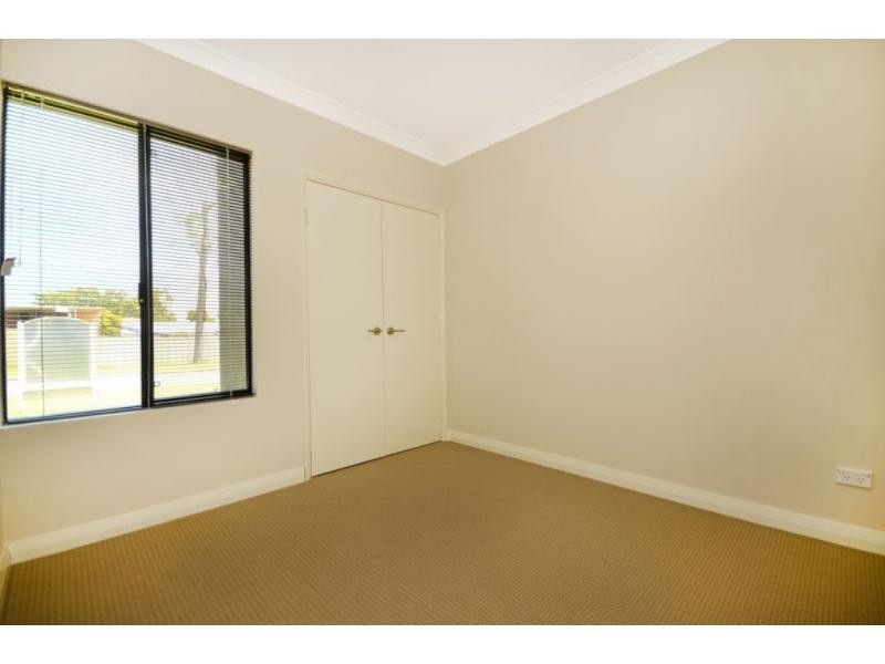 4/372 Light Street, Dianella WA 6059