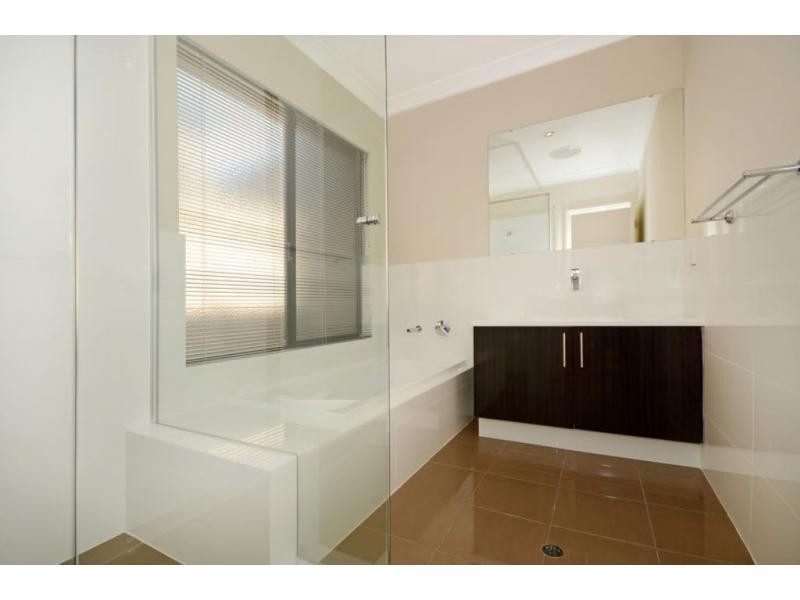 5/372 Light Street, Dianella WA 6059