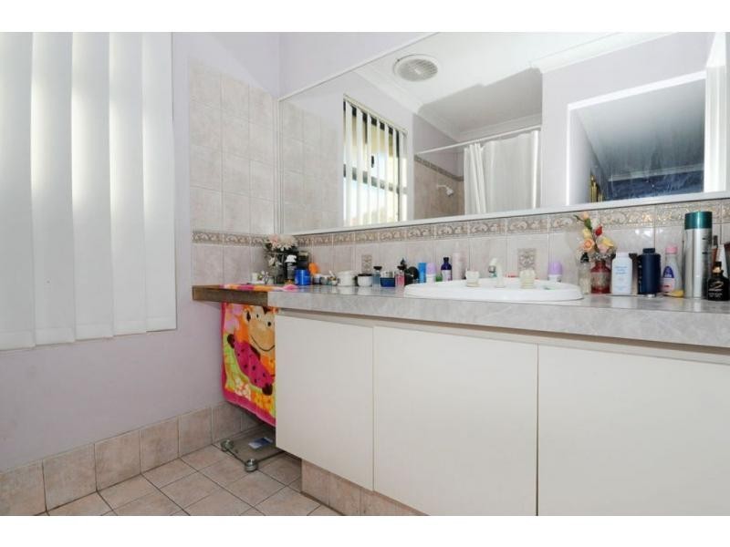 11 Masters Place, Marangaroo WA 6064