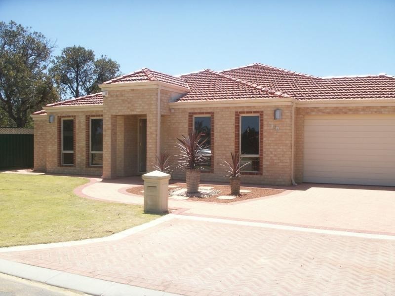 103 Hellfire Drive, Darch WA 6065