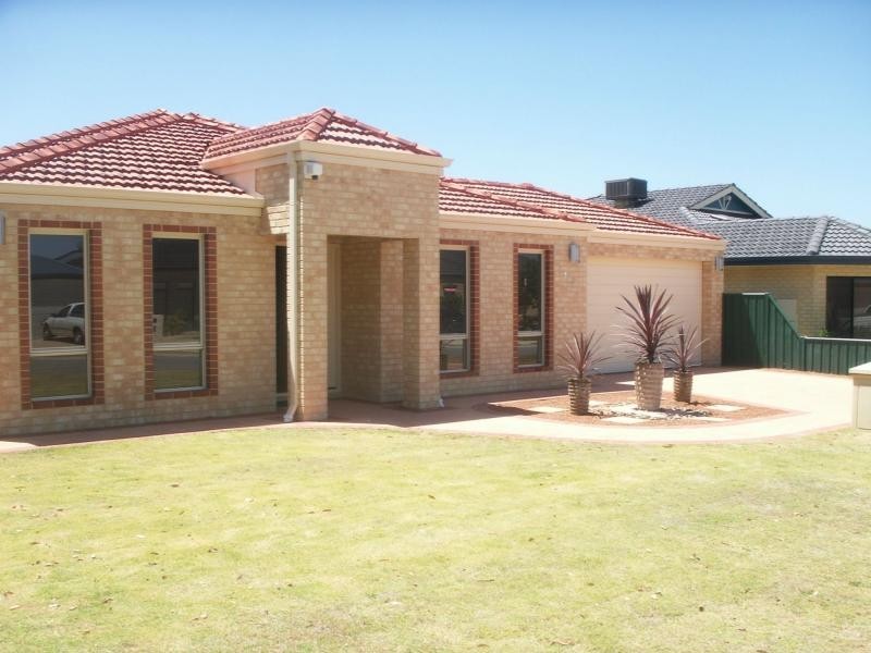 103 Hellfire Drive, Darch WA 6065