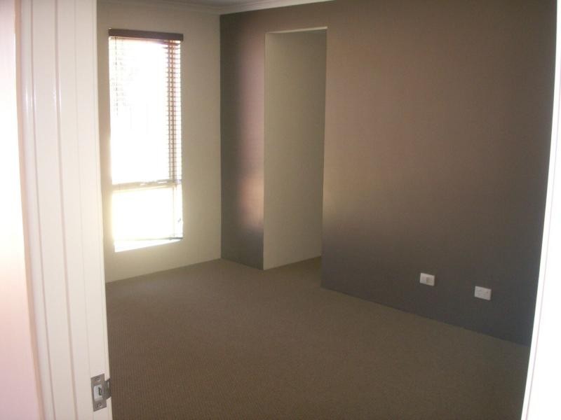 103 Hellfire Drive, Darch WA 6065