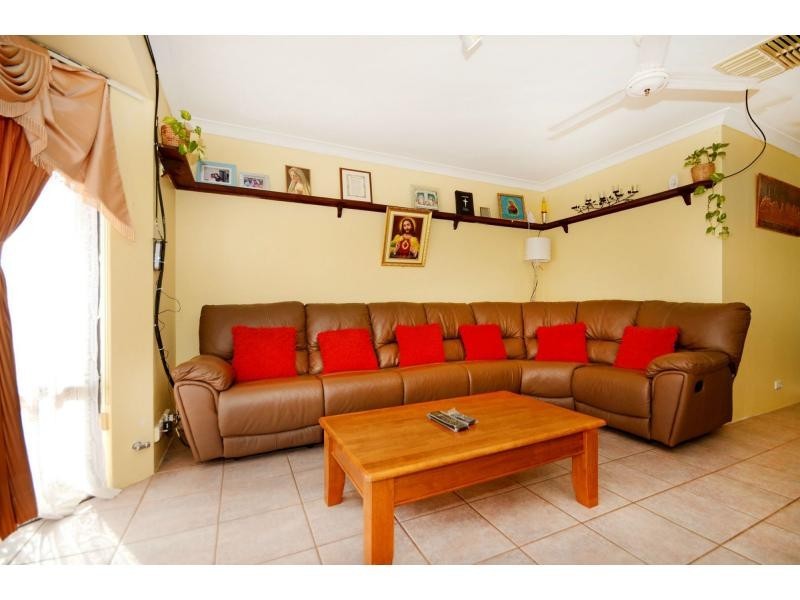 42 Meadowview Drive, Ballajura WA 6066