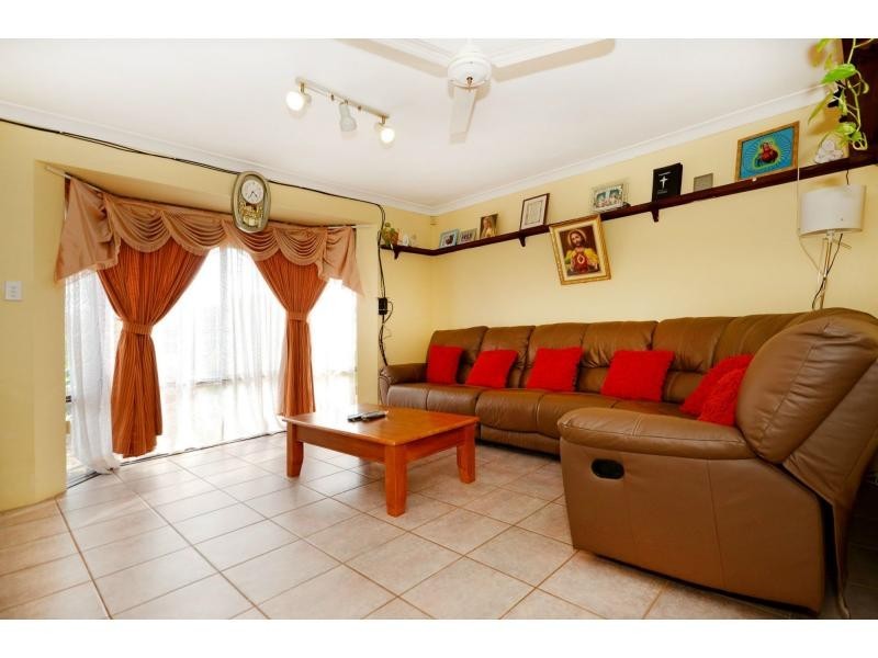 42 Meadowview Drive, Ballajura WA 6066