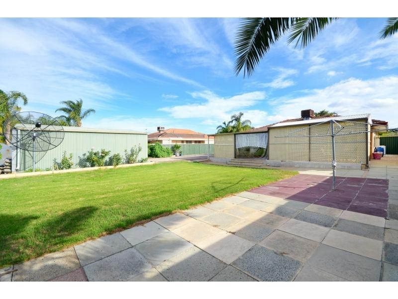 42 Meadowview Drive, Ballajura WA 6066