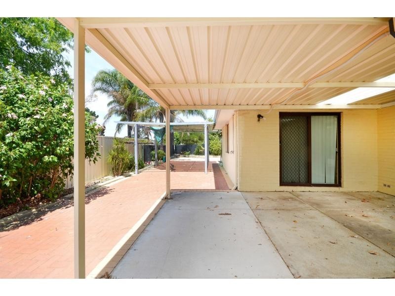 4 Thake Court, Koondoola WA 6064