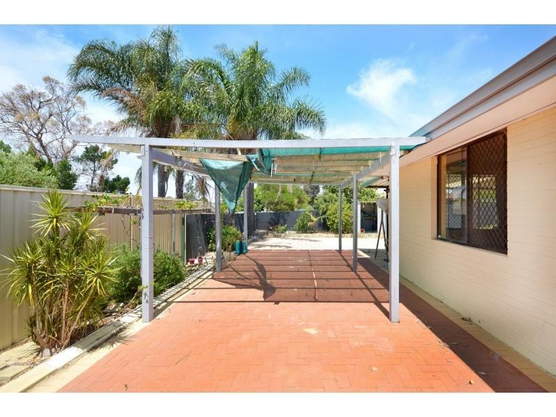 4 Thake Court, Koondoola WA 6064