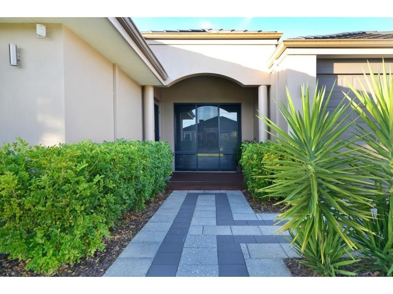 92 Furley Road, Southern River WA 6110