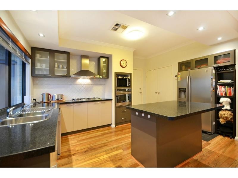 92 Furley Road, Southern River WA 6110