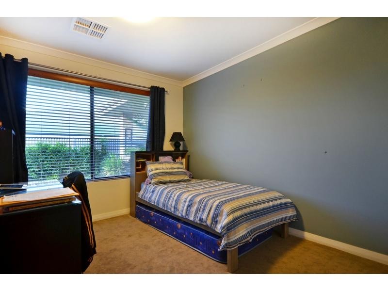 92 Furley Road, Southern River WA 6110