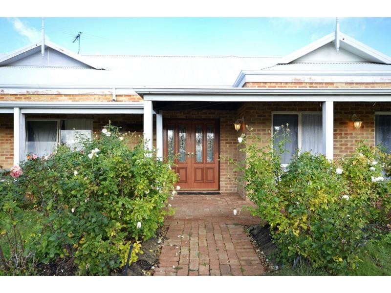 66 Pine Crest Way, Gnangara WA 6077