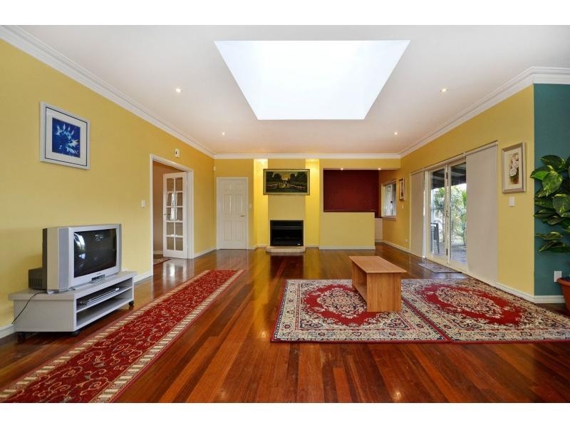 66 Pine Crest Way, Gnangara WA 6077