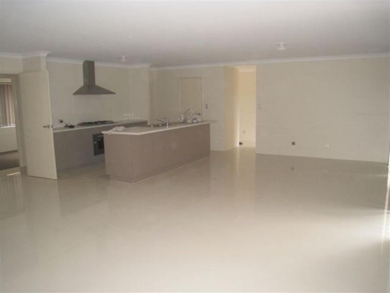 81 Lomas Circle, Ellenbrook WA 6069
