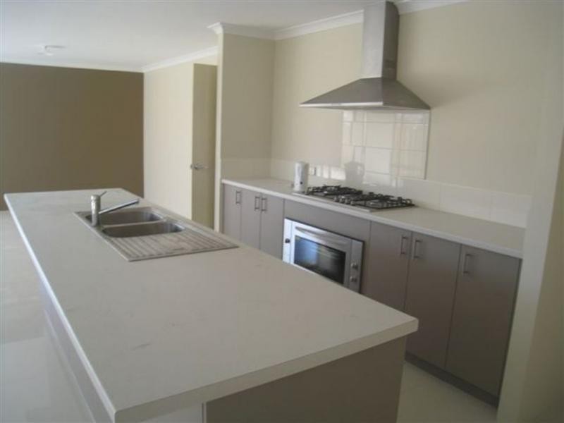 81 Lomas Circle, Ellenbrook WA 6069
