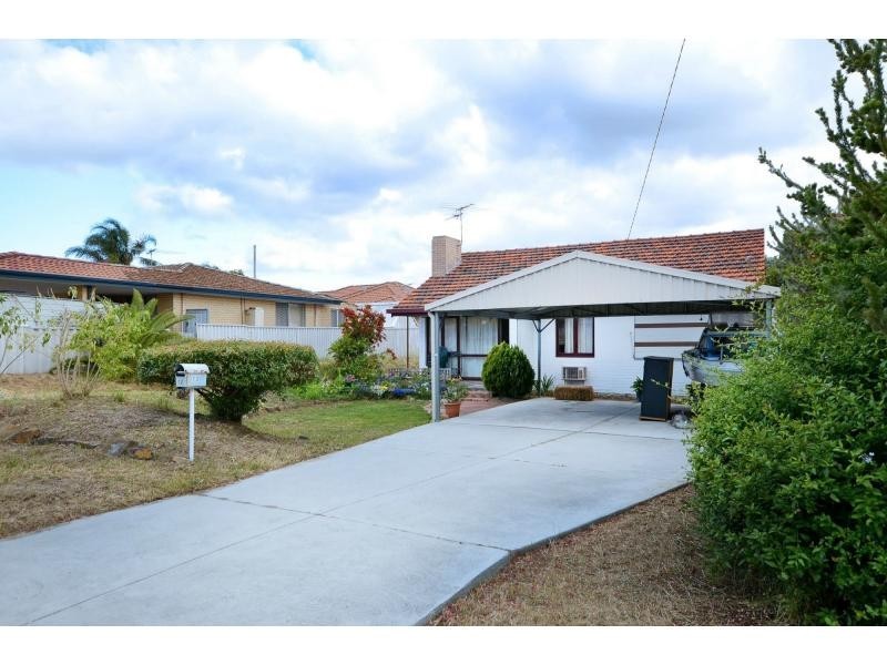 12 Grinstead Way, Balga WA 6061