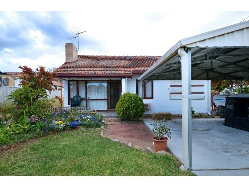12 Grinstead Way, Balga WA 6061