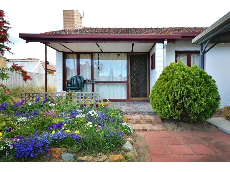 12 Grinstead Way, Balga WA 6061