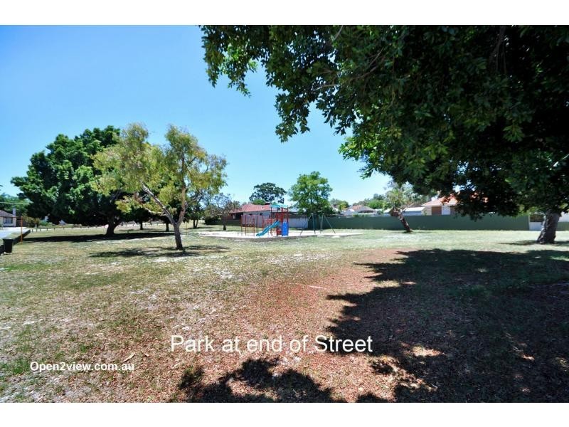 12 Grinstead Way, Balga WA 6061