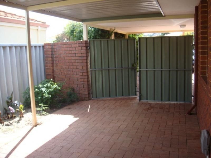 25 Picton Terrace, Alexander Heights WA 6064