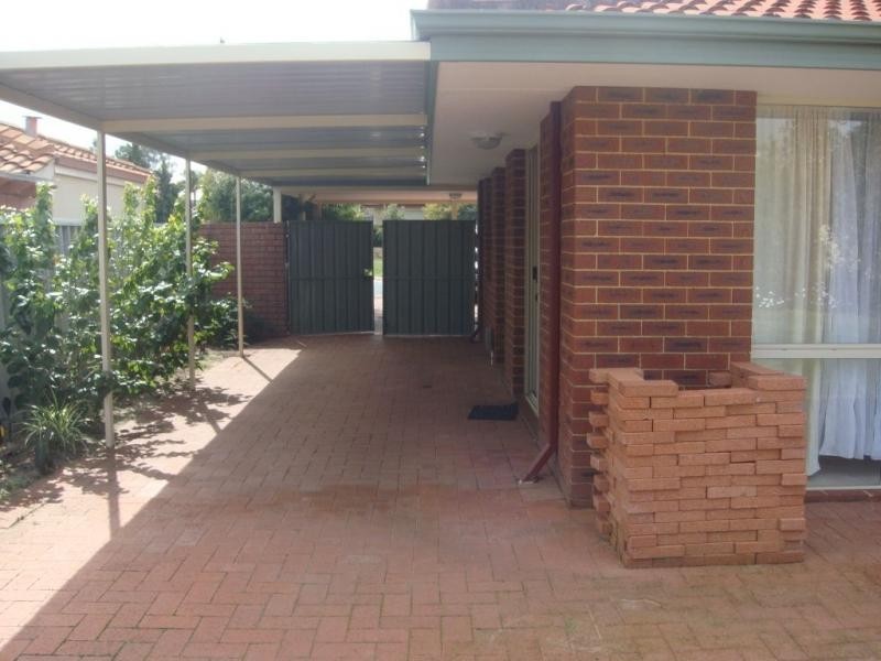 25 Picton Terrace, Alexander Heights WA 6064