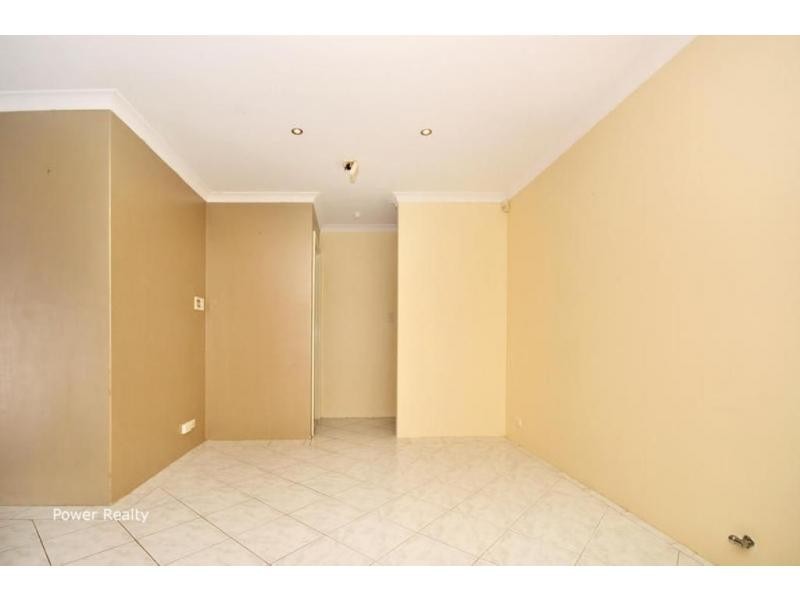 25 Flanders Place, Alexander Heights WA 6064