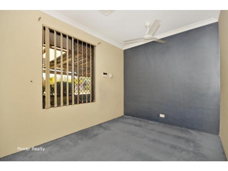 25 Flanders Place, Alexander Heights WA 6064