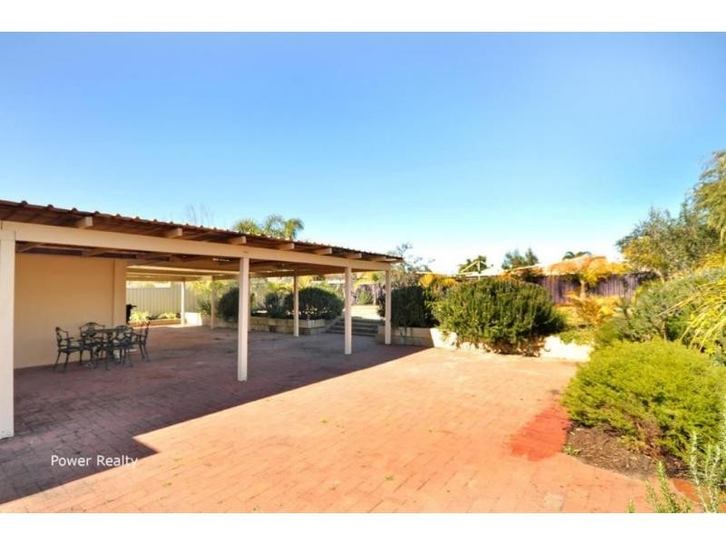 25 Flanders Place, Alexander Heights WA 6064