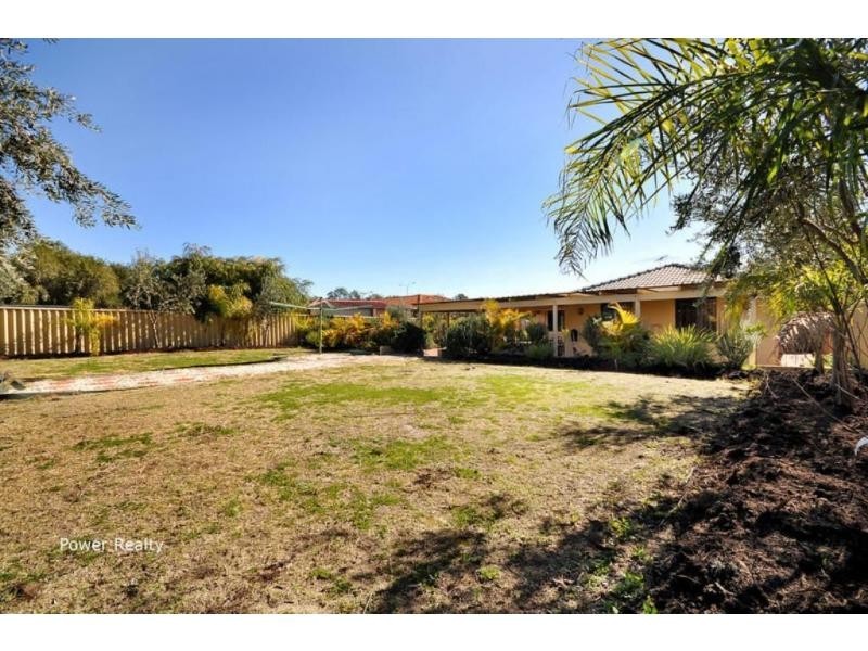 25 Flanders Place, Alexander Heights WA 6064